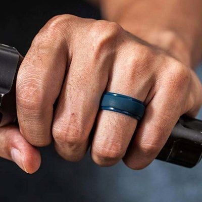 Silikonen trouwring voor mannen Step Edge Sleek Design 4 Packs Single Moulding Service