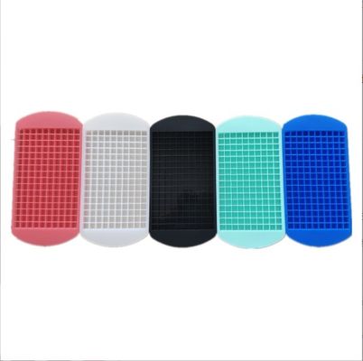 Voorraad Silicone mini ijsblokkenbak voor voedsel Grade 160 Holte Kleine vierkant ijsmaker