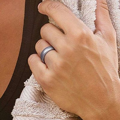 Flexible Finger Ring Metalen Silicone trouwringen met vormverwerking