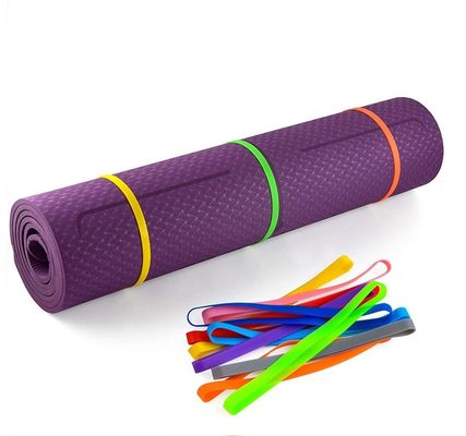 Flexibel en gemakkelijk te gebruiken siliconen handdoekbandjes voor strandstoelen Hou uw handdoek op zijn plaats