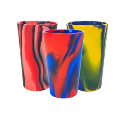 Herbruikbare siliconen koffiekop met deksel en rieten 600 ml Volume voorraad