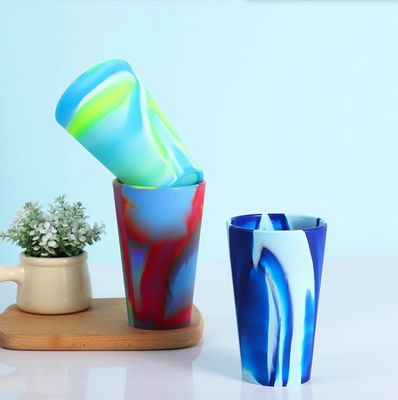 Voedingsmiddelenklasse Silikonbeker Opvouwbaar Onbreekbaar Drinkbeker voor reizen Gemengde kleur