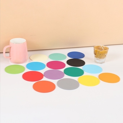 Duurzame plastic ronde zachte PVC-bekercoaster voor drinken met aangepast logo